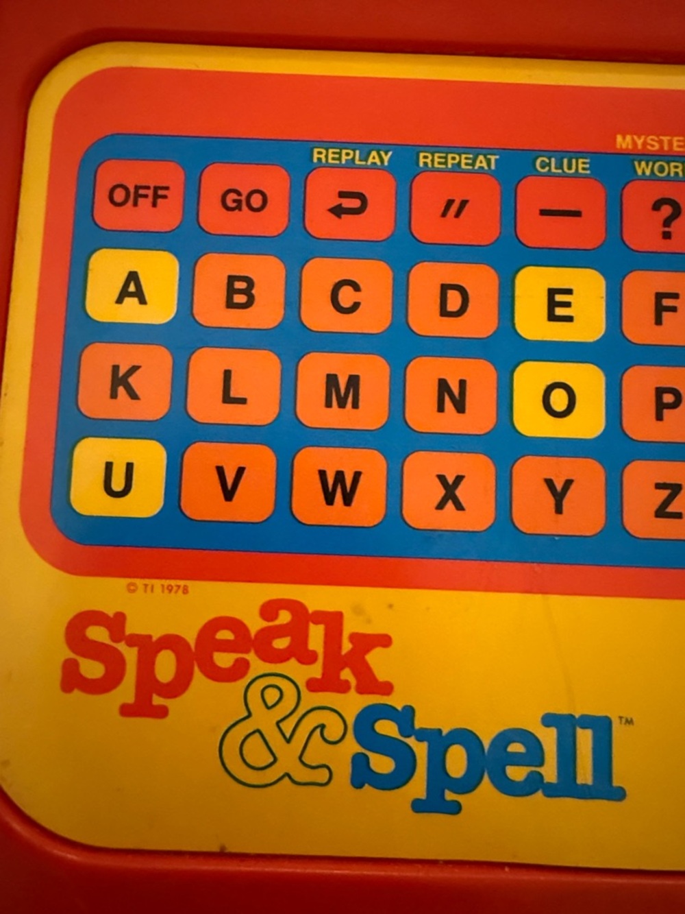 Working Vintage Texas Instruments Speak & Spell in Orange, Yellow and Blue - Picture 4 of 10